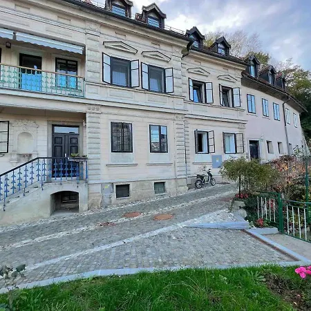 Razkosno Stanovanje Na Grajskem Gricu Apartment *